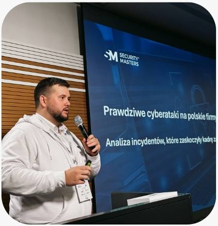 Prelegent podczas konferencji